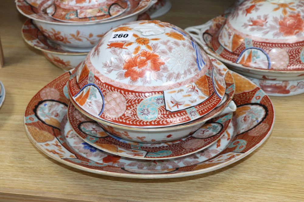 A Japanese Kutani dinner service